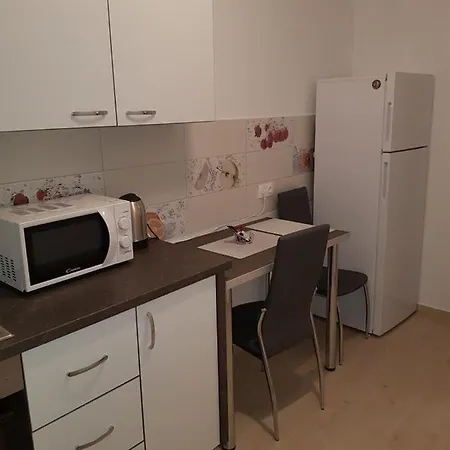 Avantgarden Brasov, Perfect - 1 Braşov